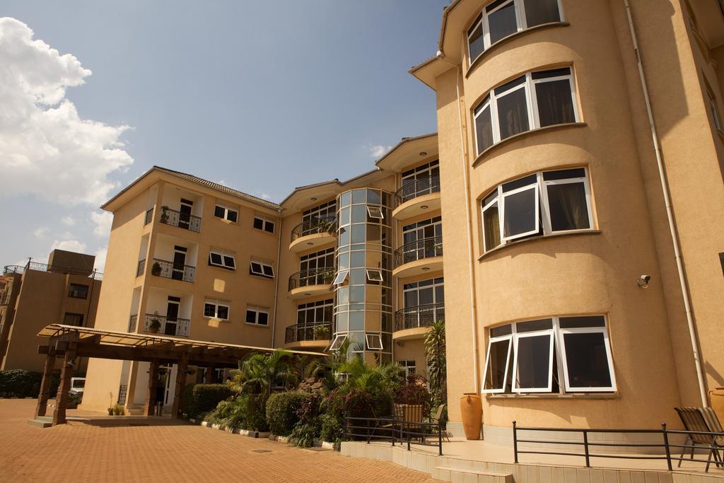 City Royal Resort Hotel Kyambogo  ภายนอก รูปภาพ