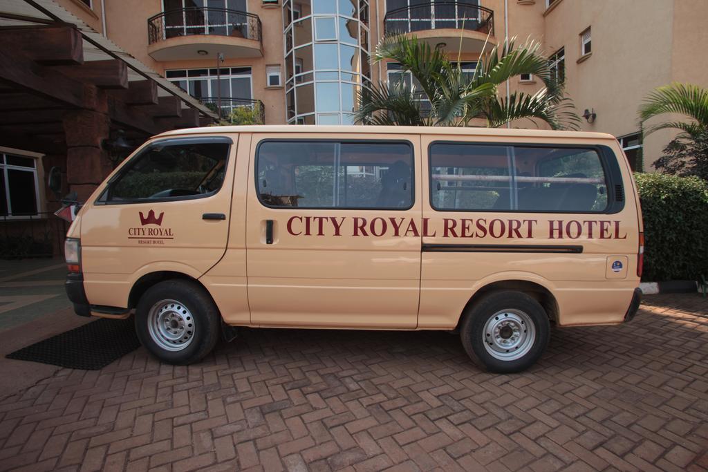 City Royal Resort Hotel Kyambogo  ภายนอก รูปภาพ