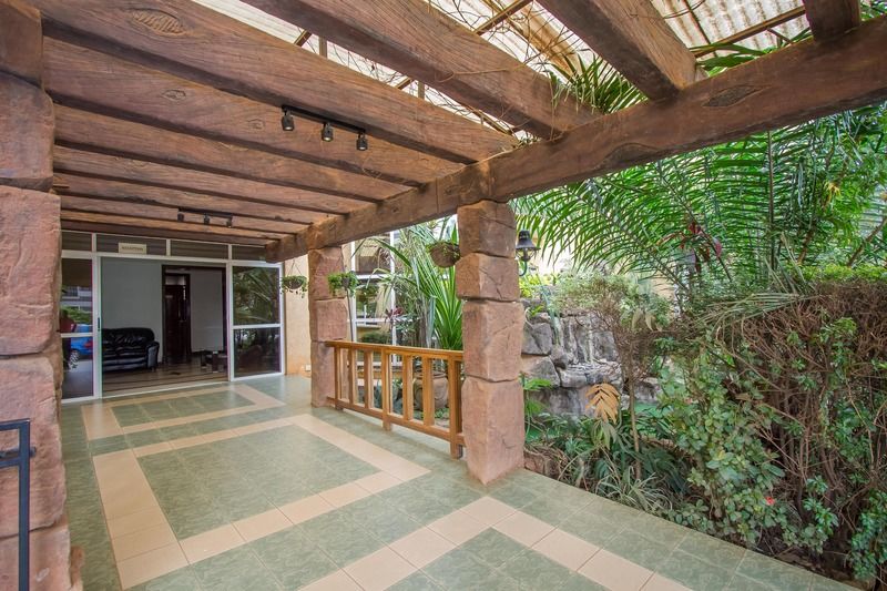 City Royal Resort Hotel Kyambogo  ภายนอก รูปภาพ