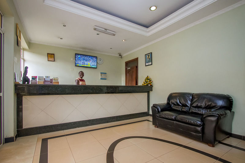 City Royal Resort Hotel Kyambogo  ภายนอก รูปภาพ
