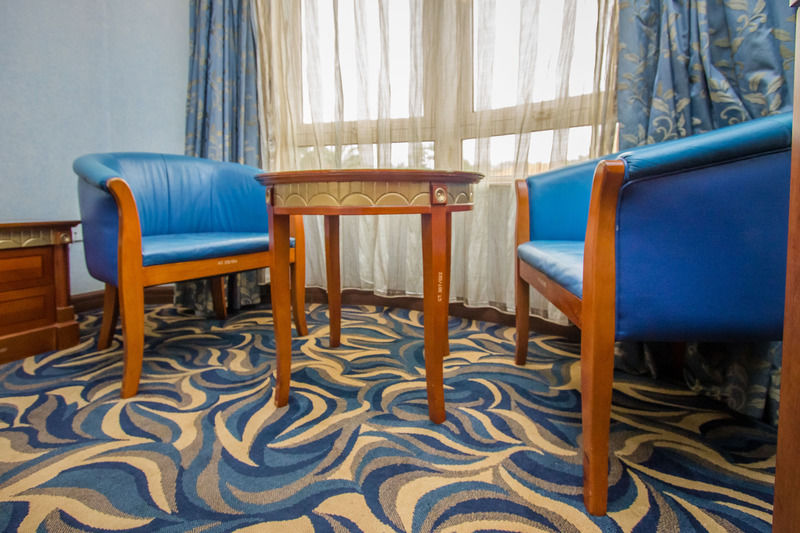 City Royal Resort Hotel Kyambogo  ภายนอก รูปภาพ