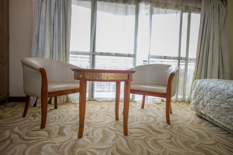 City Royal Resort Hotel Kyambogo  ภายนอก รูปภาพ