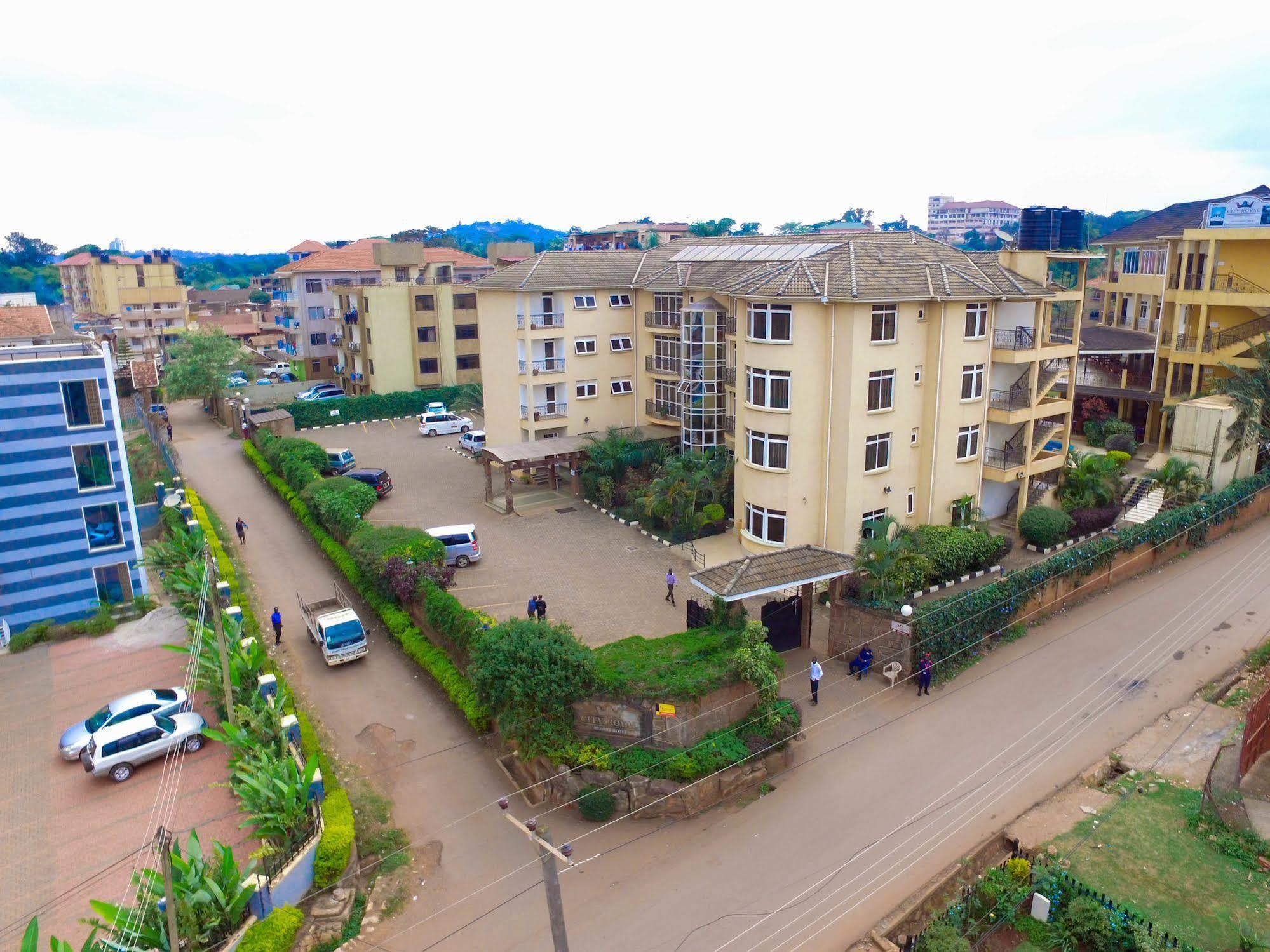City Royal Resort Hotel Kyambogo  ภายนอก รูปภาพ