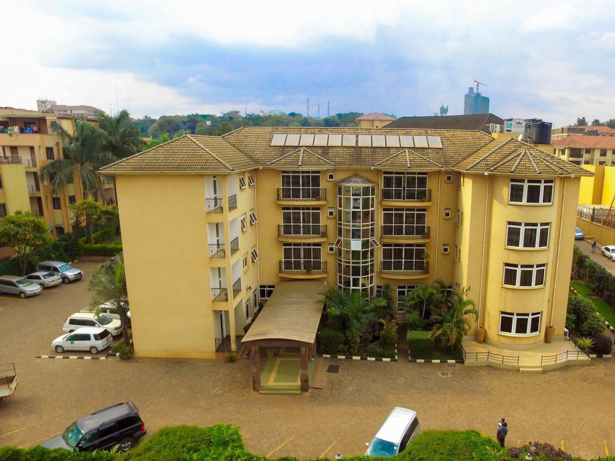City Royal Resort Hotel Kyambogo  ภายนอก รูปภาพ